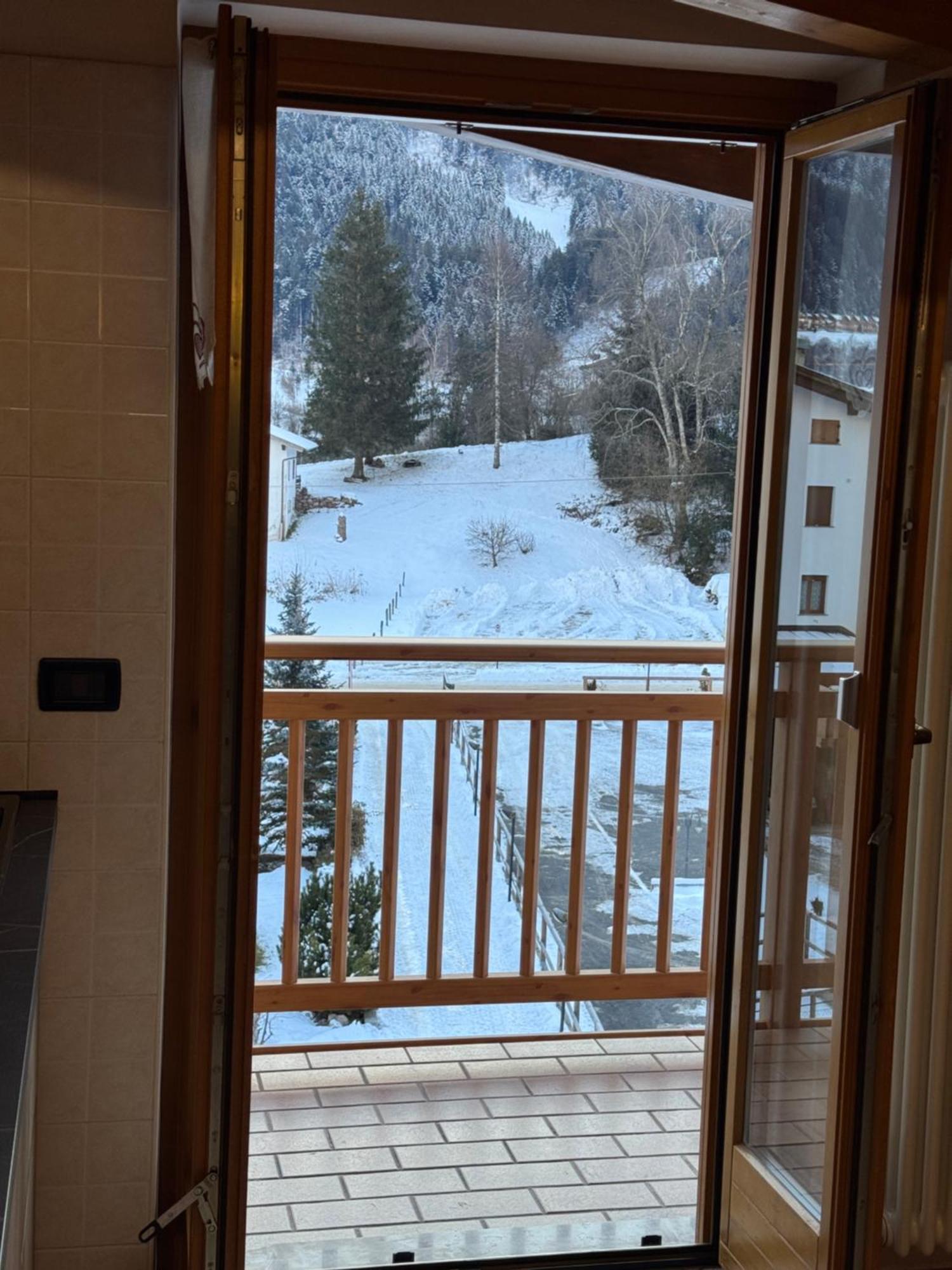 Bilocale Baciato Dal Sole Apartman Andalo Kültér fotó
